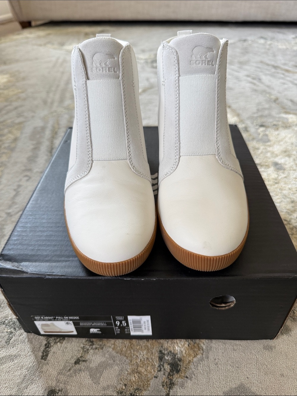 Sorel White Leather Chelsea Booties with Gum Rubber Sole